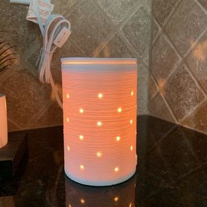 Scentsy ETCHED CORE SILHOUETTE WARMER
